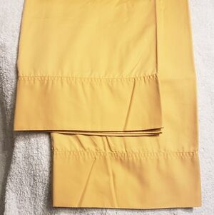 The Company Store Two Pillowcases King Cotton Apricot Gold